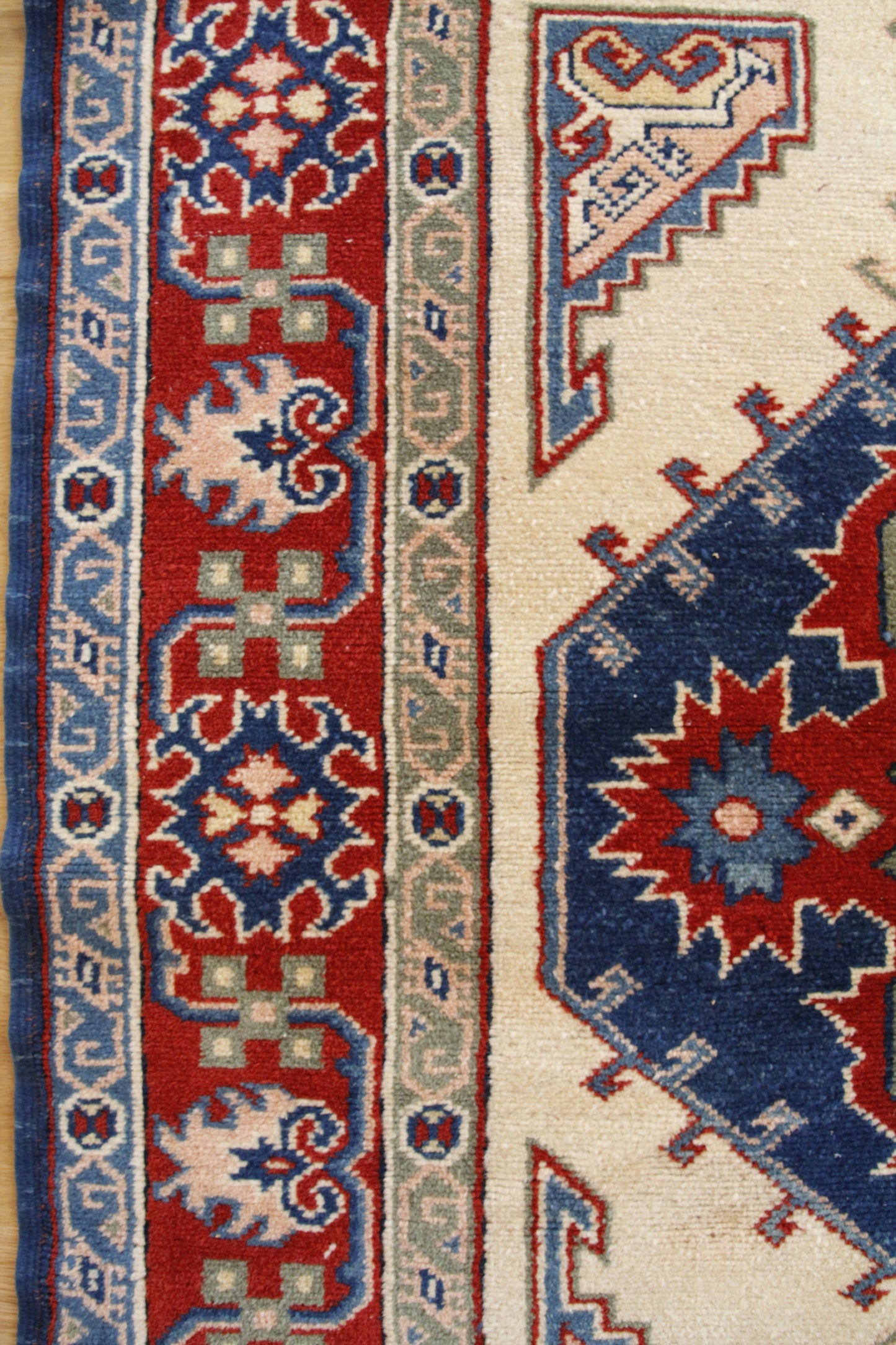 Handmade Vintage Turkish Medium Rug 4'1" X 6'9"