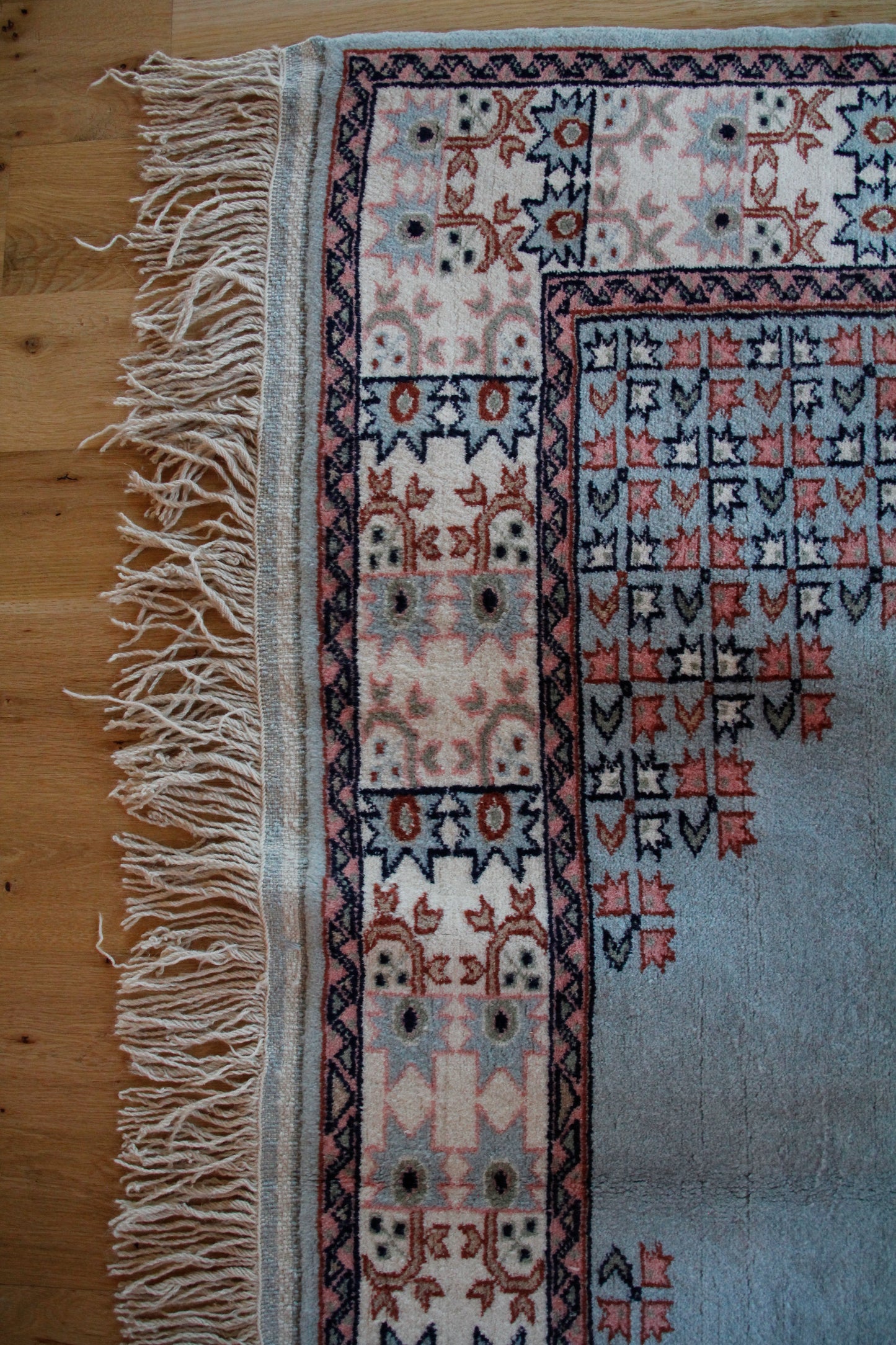 Handmade Vintage Turkish Medium Rug 5'5" X 7'8"