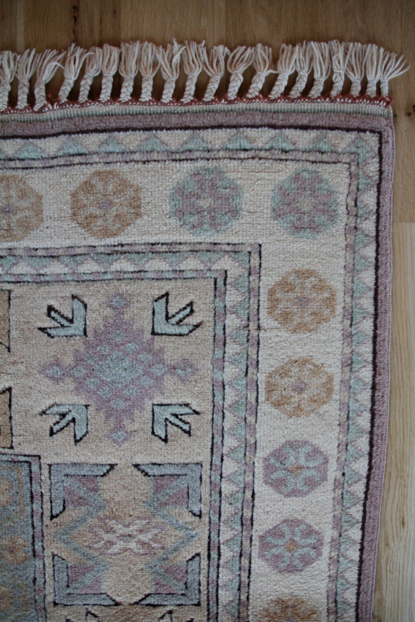 Handmade Vintage Turkish Medium Rug 5'5" X 8'2"