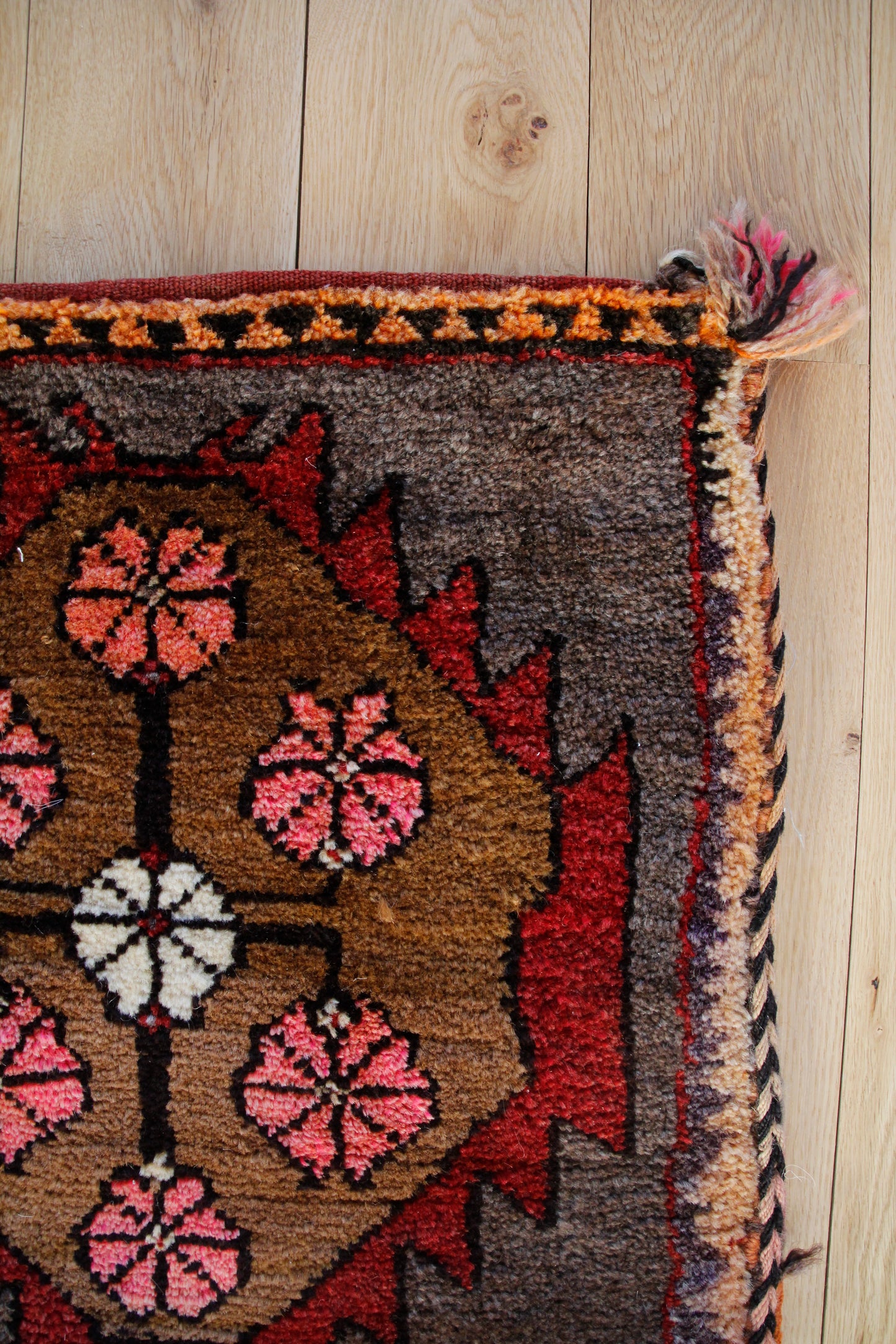 Handmade Vintage Turkish Entryway Rug 1'9" X 3'5"
