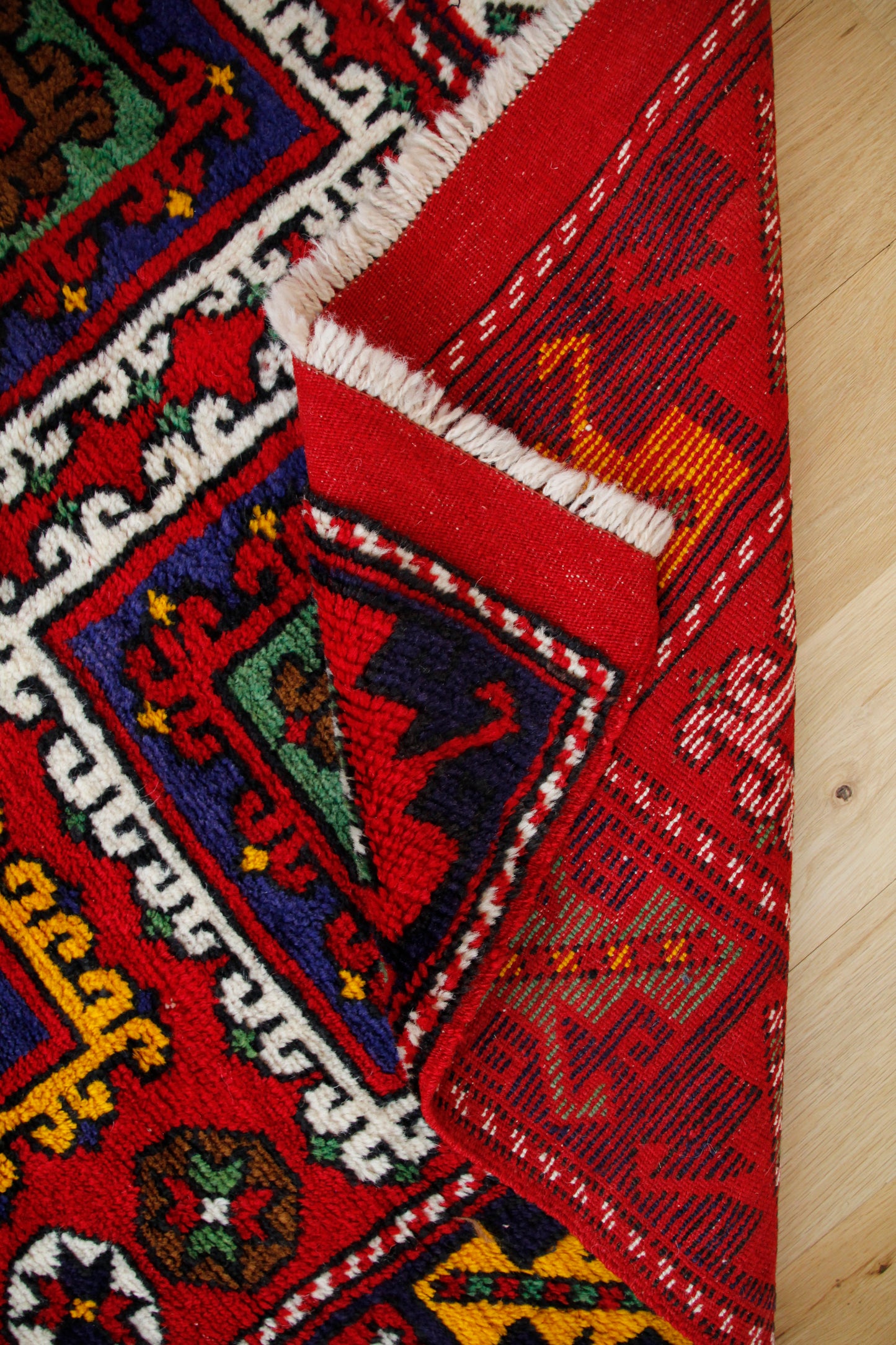 Handmade Vintage Turkish Medium Rug 4' X 6'4"
