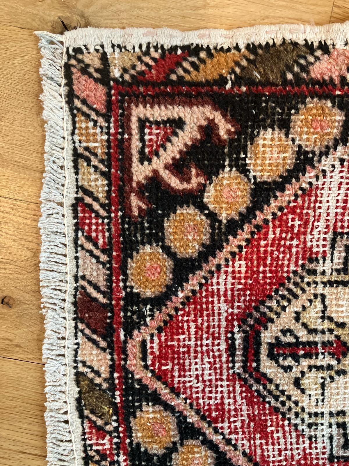 Handmade Vintage Turkish Entryway Rug 1'7" X 2'5"