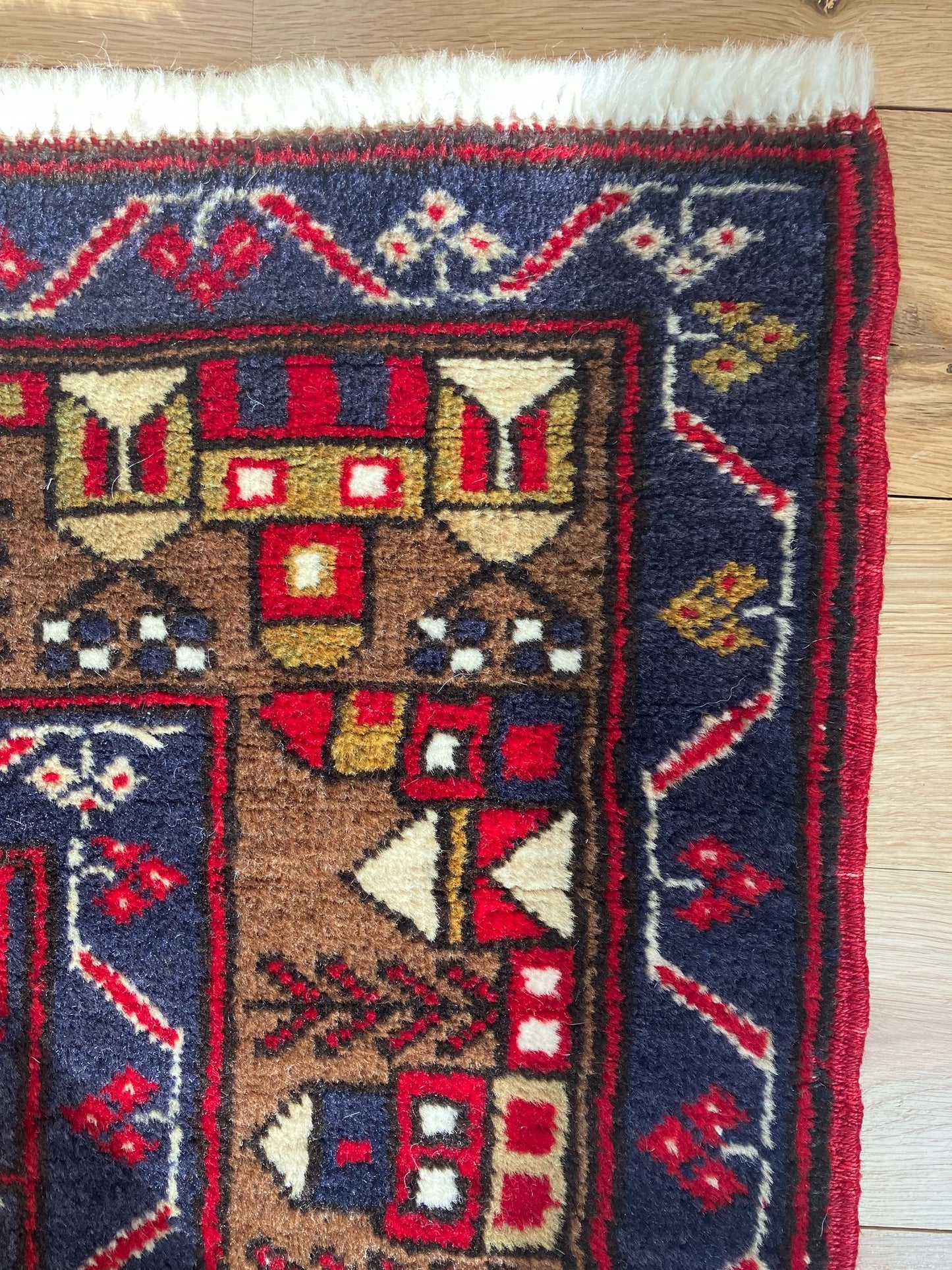 Handmade Vintage Turkish Medium Rug 4'6" X 7'10"