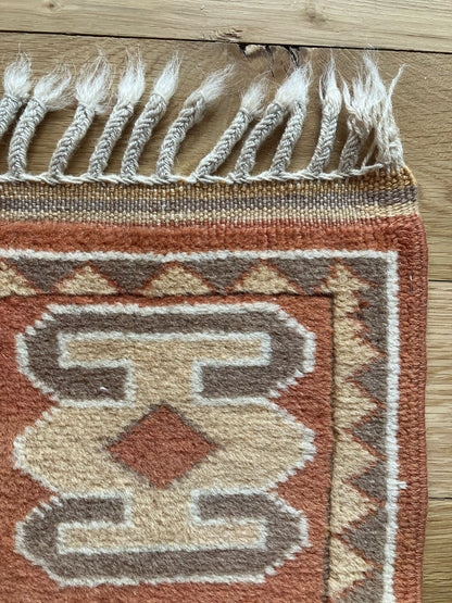 Handmade Vintage Turkish Medium Rug 3'10" X 6'