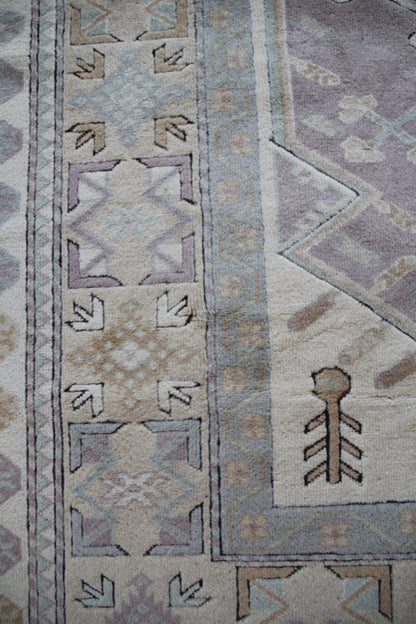 Handmade Vintage Turkish Medium Rug 5'5" X 8'2"
