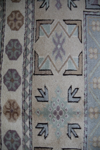 Handmade Vintage Turkish Medium Rug 5'5" X 8'2"