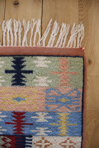 Handmade Vintage Turkish Entryway Rug 1'5" X 2'11"