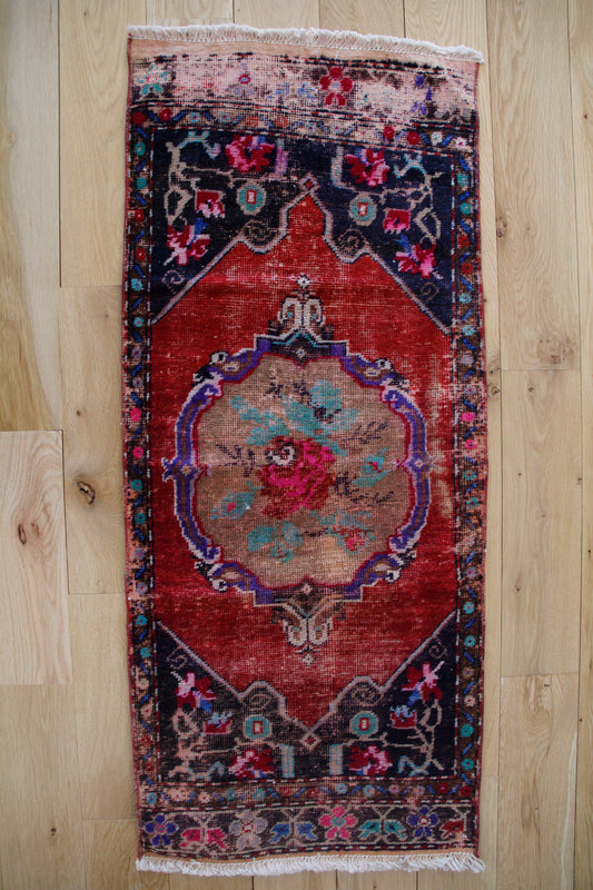 Handmade Vintage Turkish Entryway Rug 1'8" X 4'1"