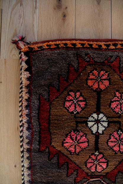 Handmade Vintage Turkish Entryway Rug 1'9" X 3'5"
