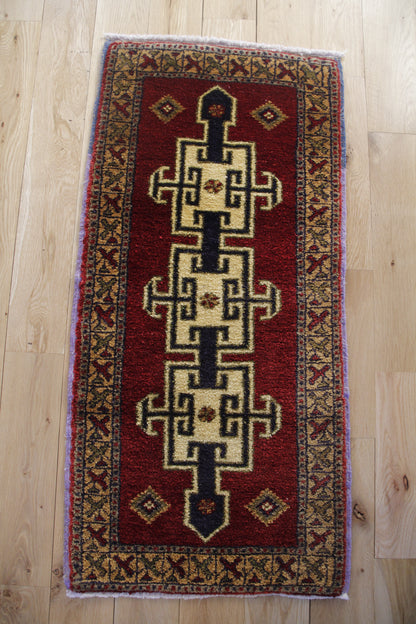 Handmade Vintage Turkish Entryway Rug 1'10" X 4'