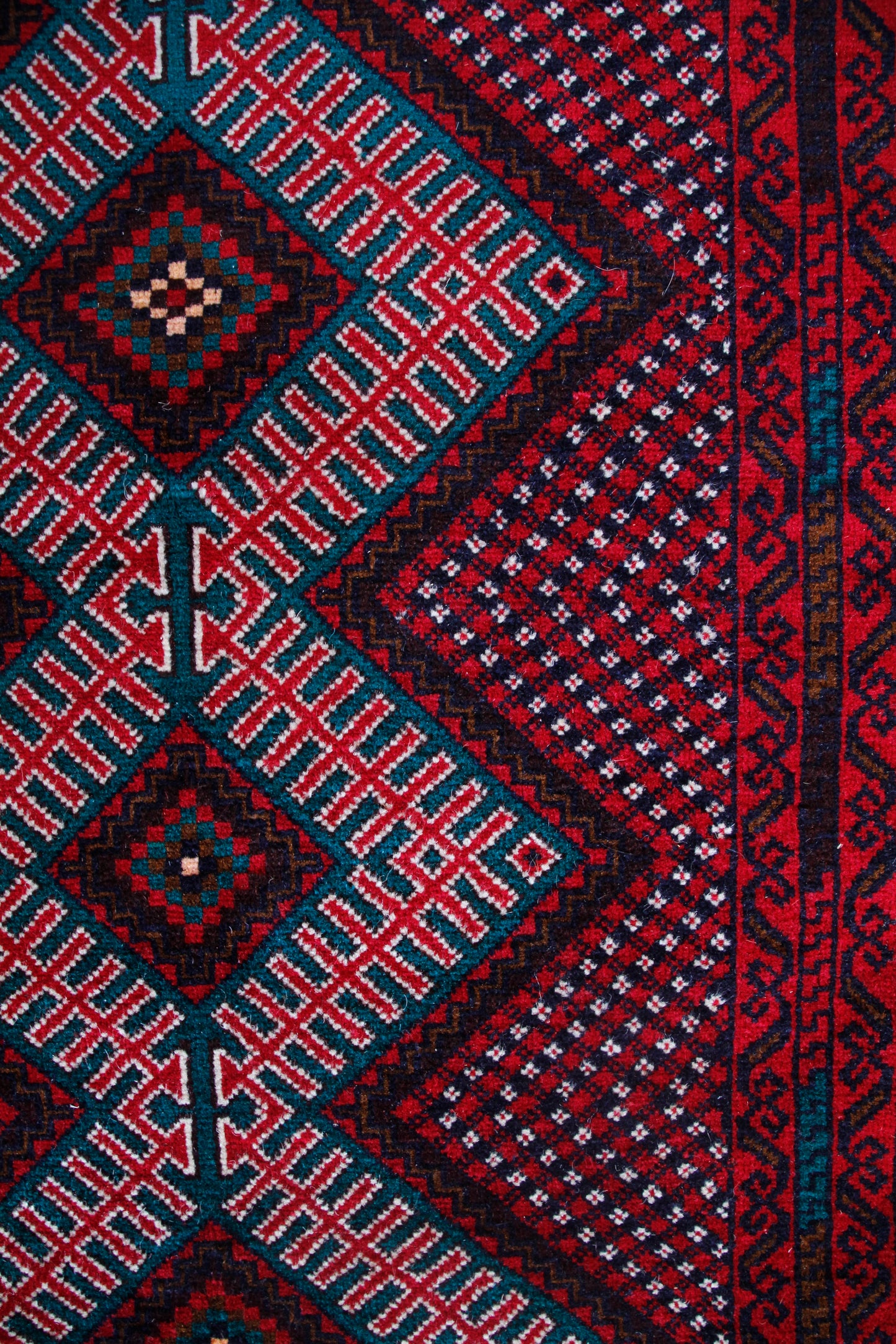Handmade Vintage Turkoman Small Rug 2'7" X 4'9"