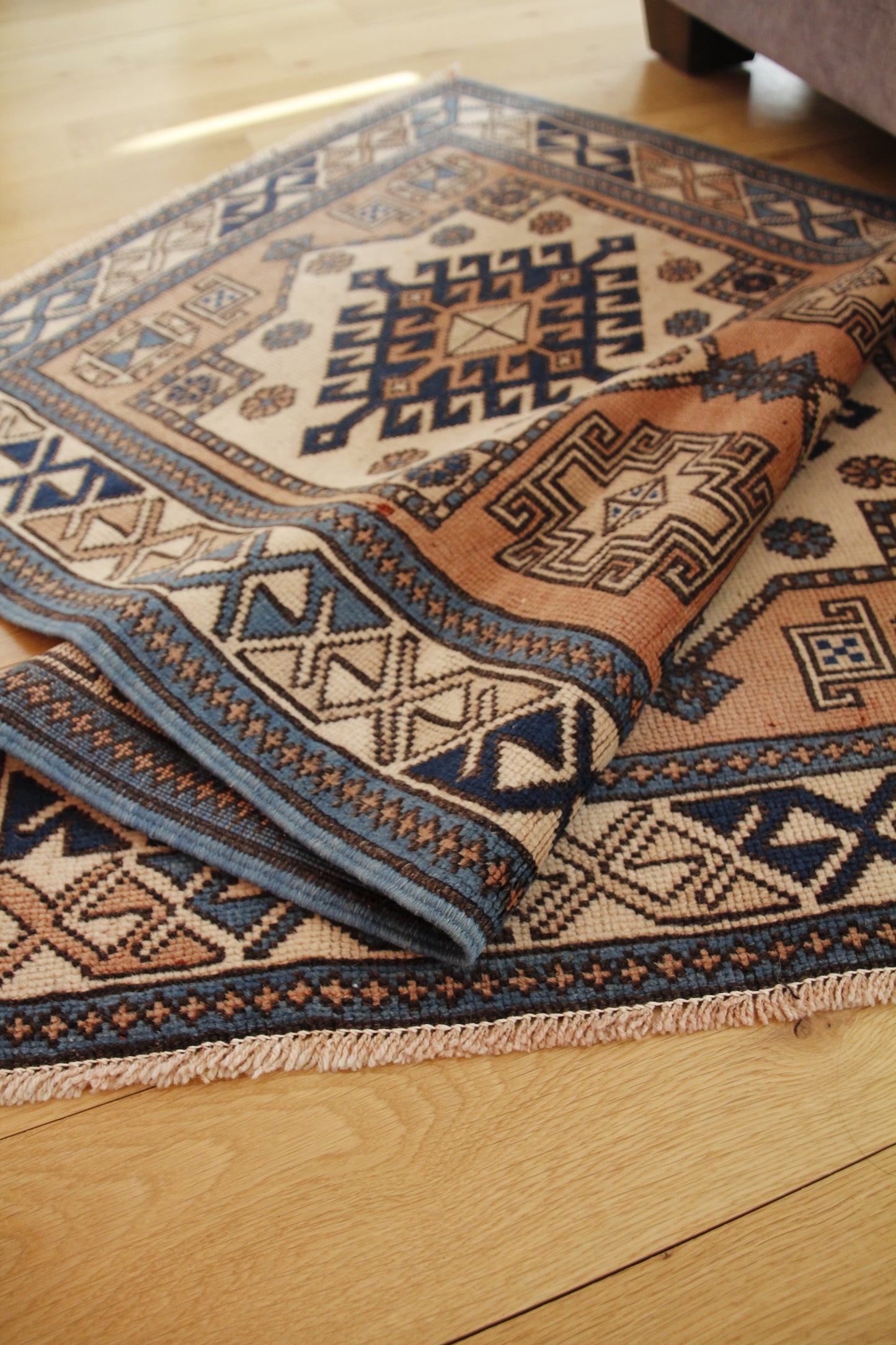 Handmade Vintage Turkish Small Rug 2'6" X 3'10"