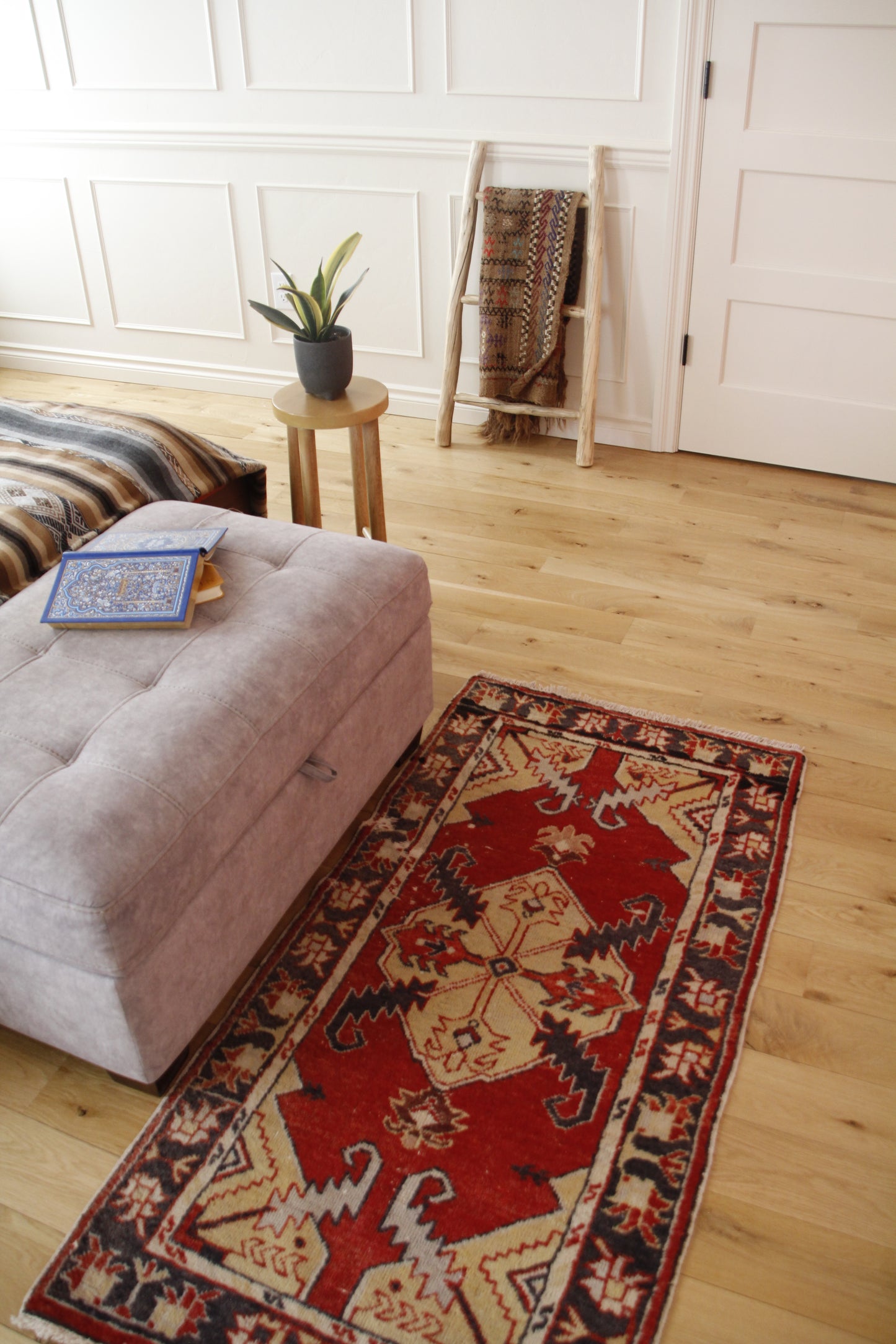 Handmade Vintage Turkish Small Rug 2'6" X 5'