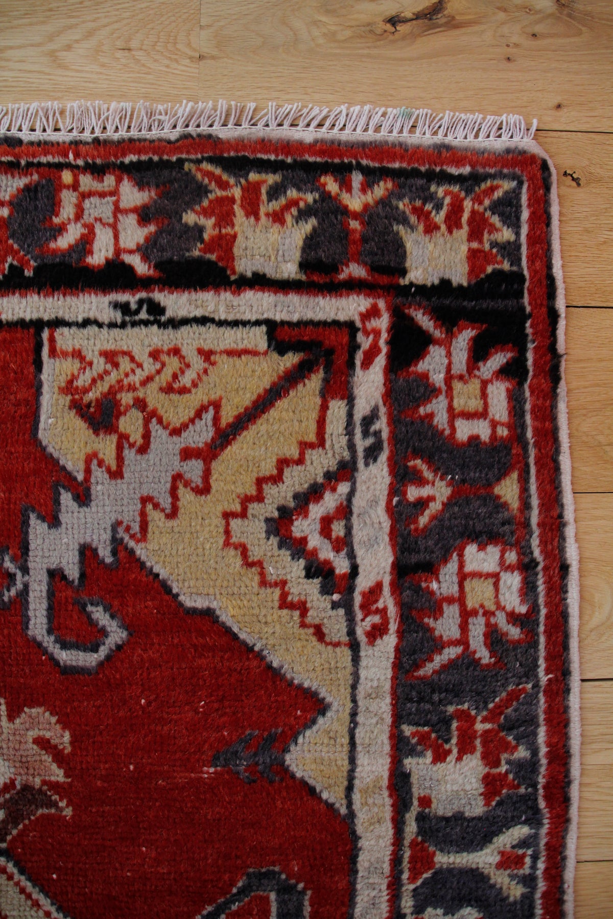Handmade Vintage Turkish Small Rug 2'6" X 5'