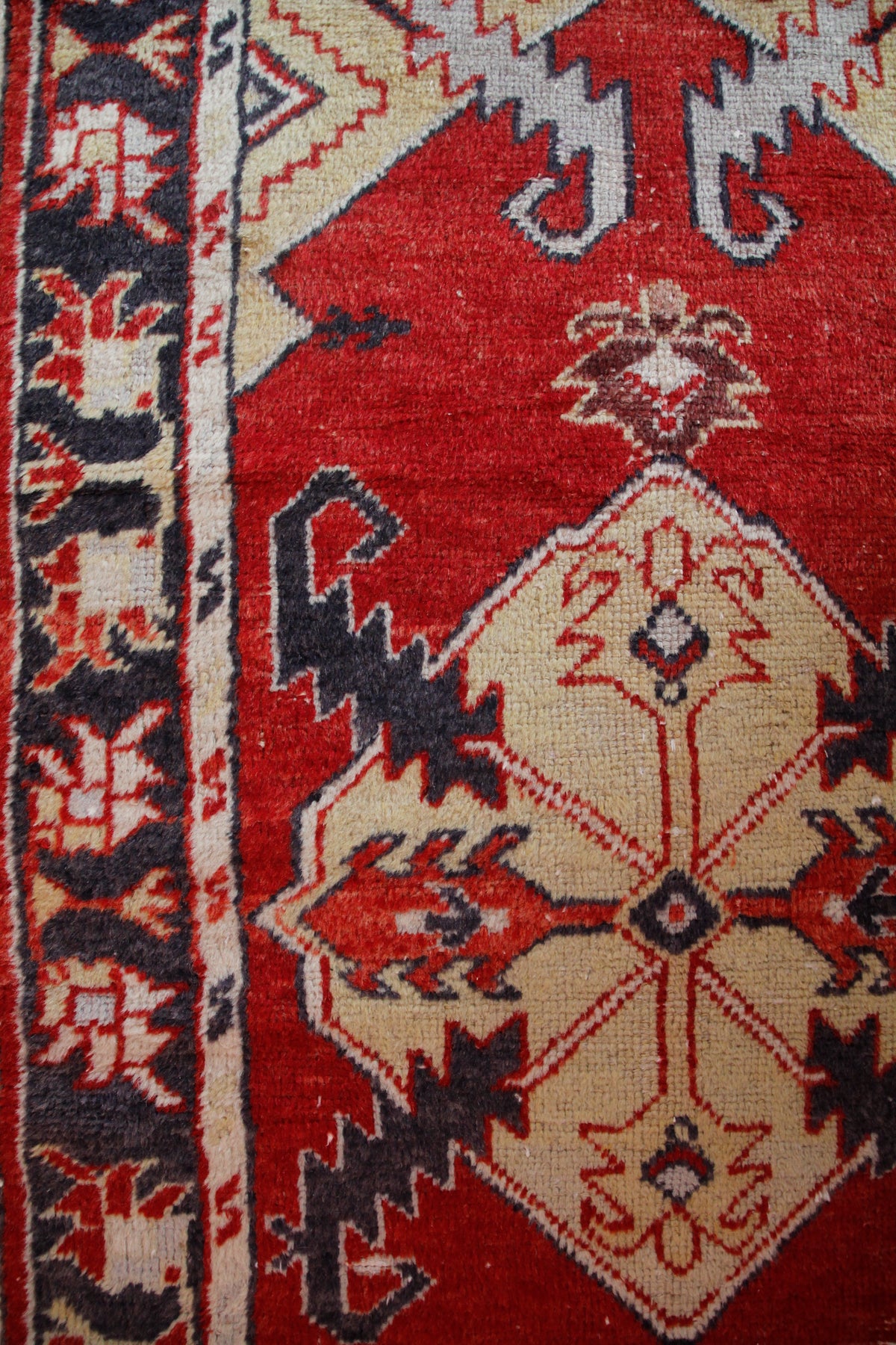 Handmade Vintage Turkish Small Rug 2'6" X 5'