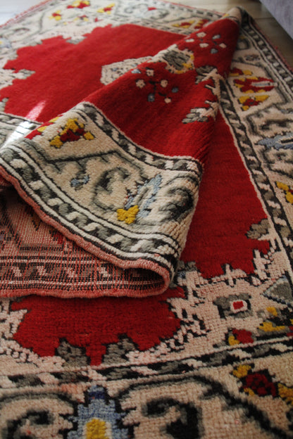 Handmade Vintage Turkish Small Rug 2'11" X 5'8"