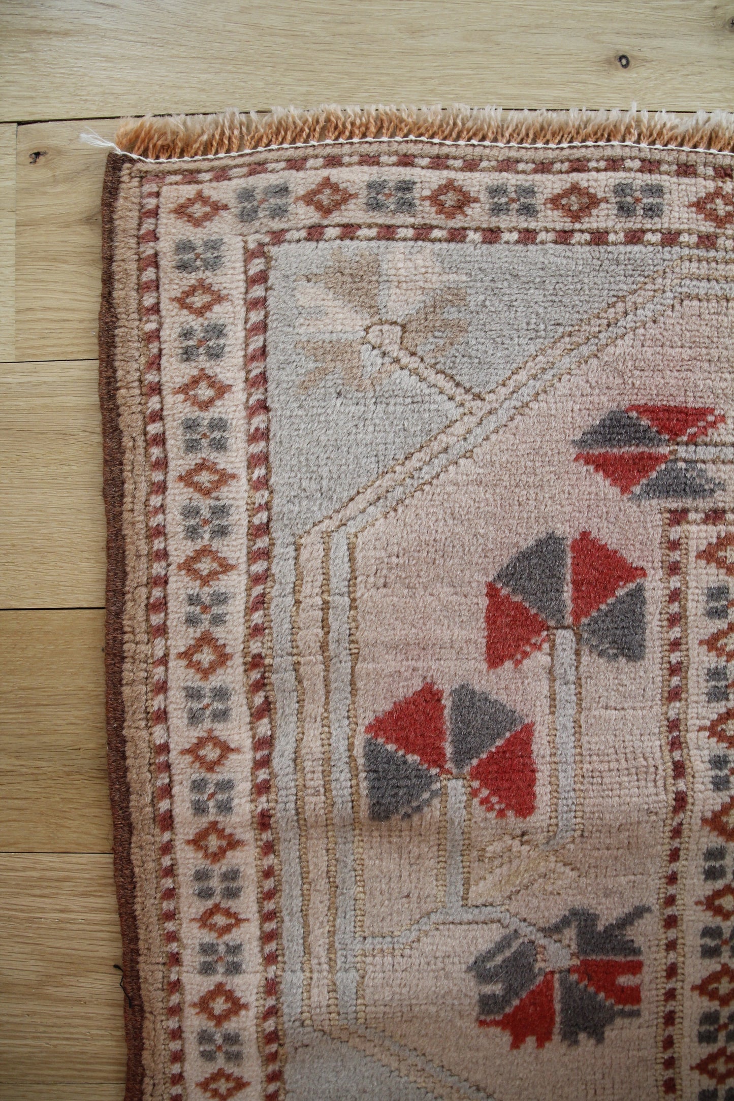 Handmade Vintage Turkish Small Rug 2'9" X 4'7"