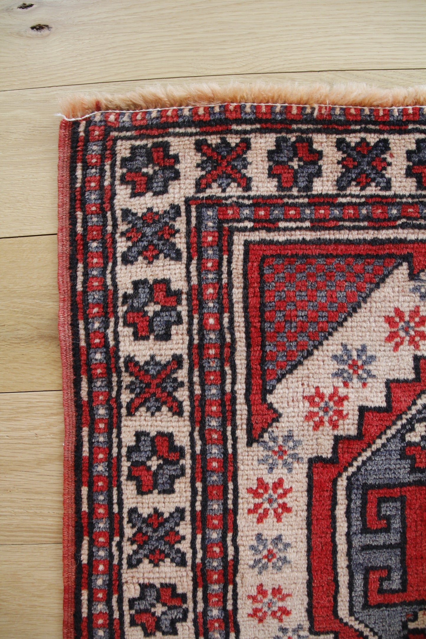 Handmade Vintage Turkish Small Rug 2'8" X 4'1"