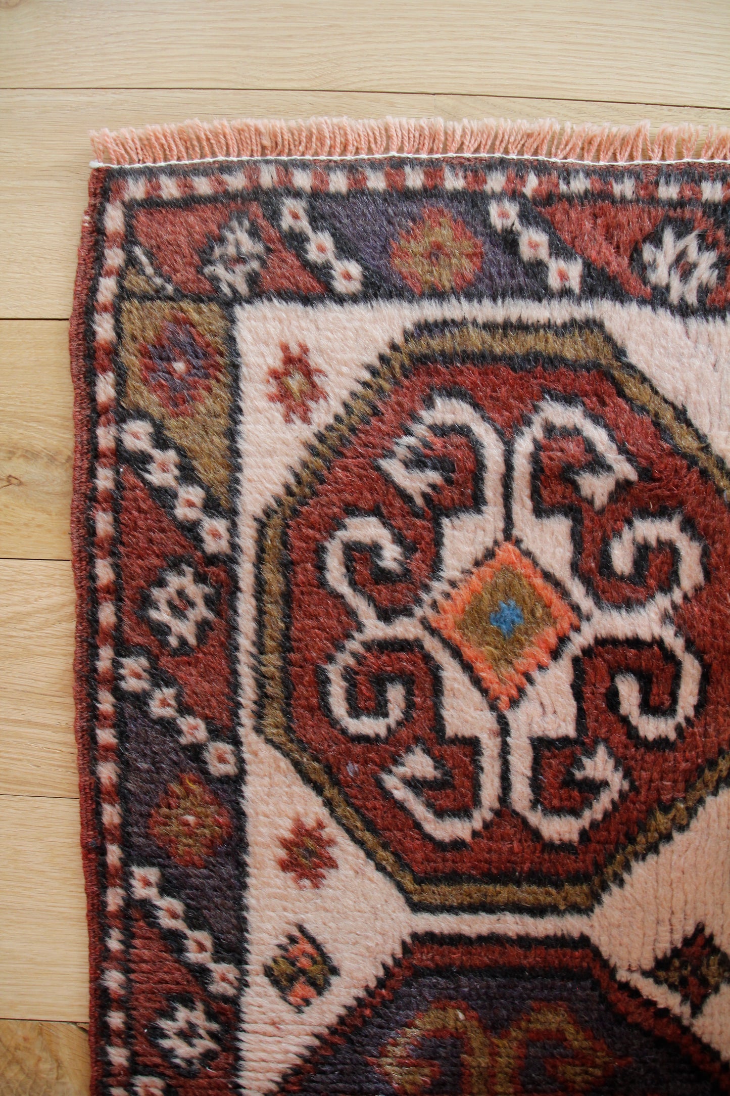 Handmade Vintage Turkish Small Rug 2'6" X 3'10"