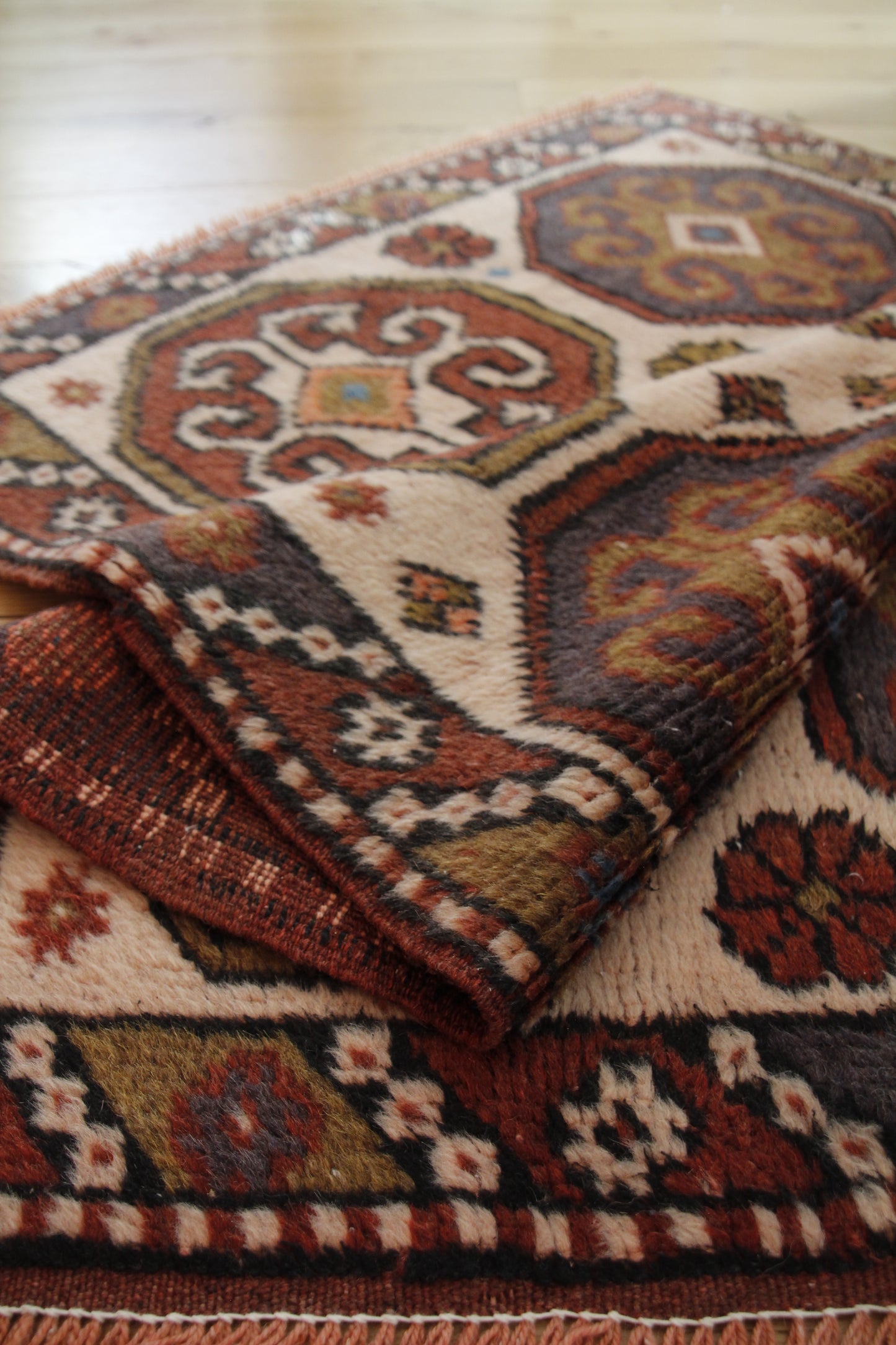 Handmade Vintage Turkish Small Rug 2'6" X 3'10"