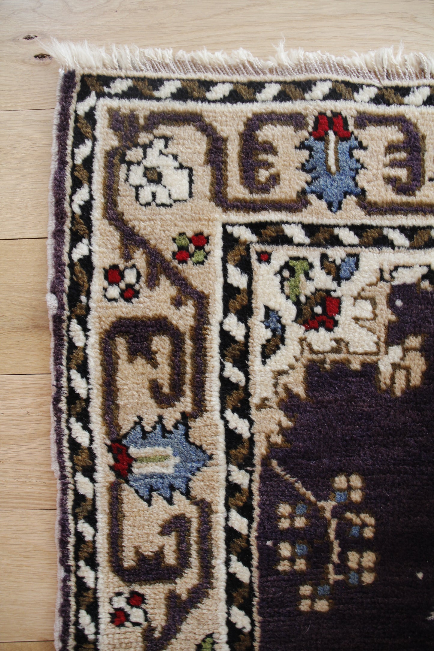 Handmade Vintage Turkish Small Rug 2'8" X 4'11"