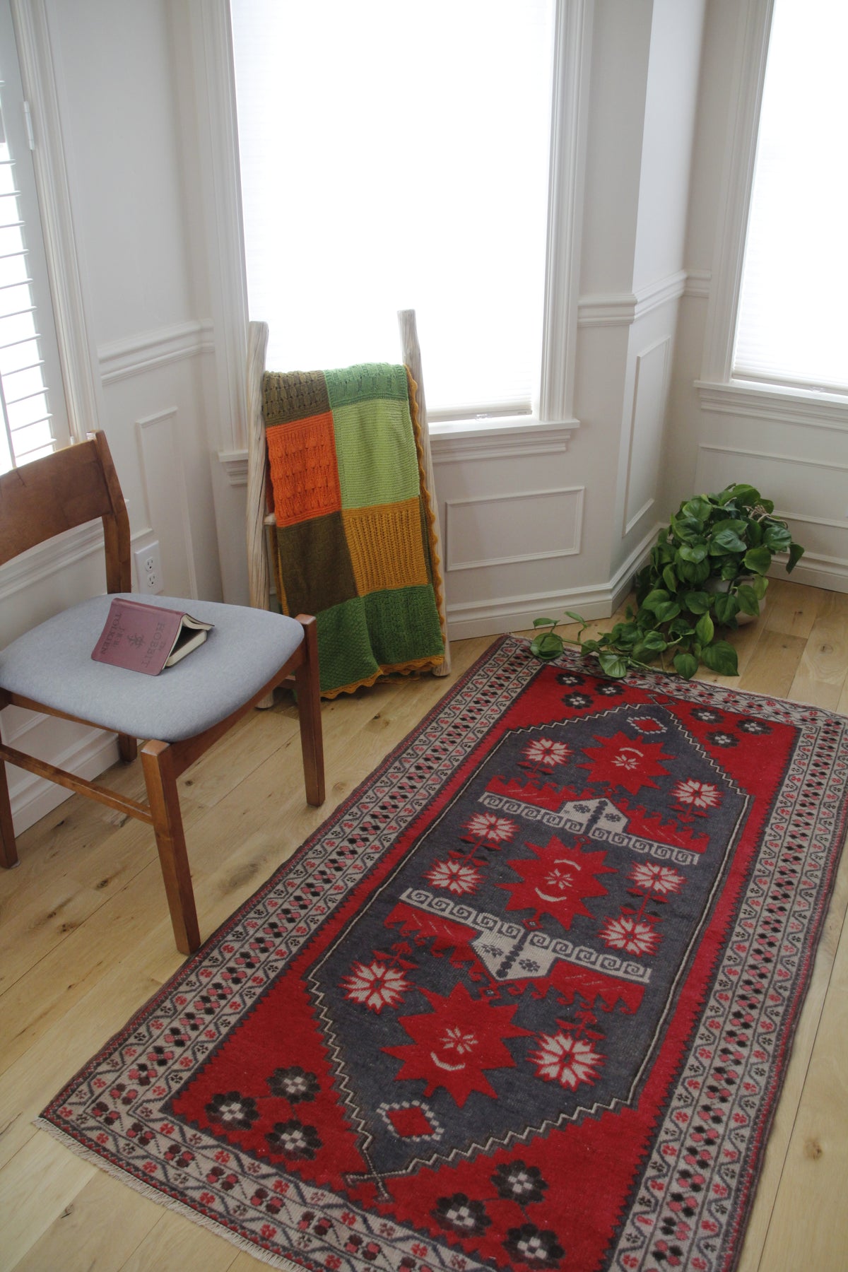 Handmade Vintage Turkish Medium Rug 3'4" X 5'10"