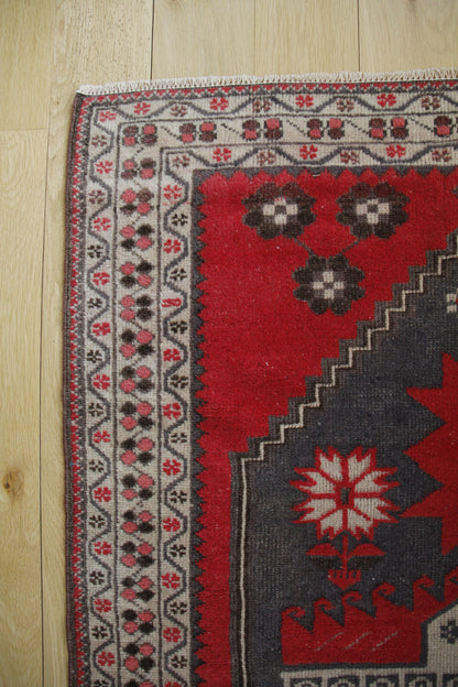 Handmade Vintage Turkish Medium Rug 3'4" X 5'10"
