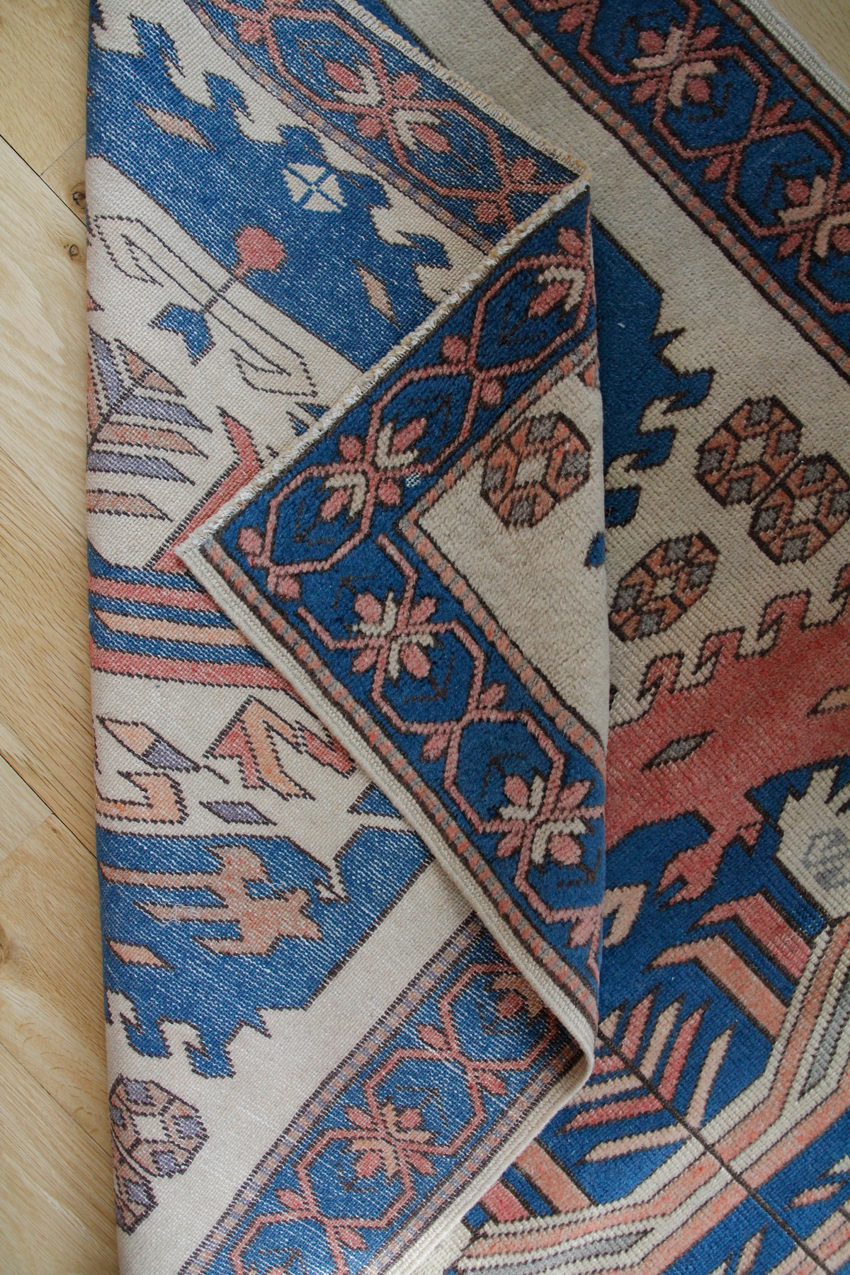 Handmade Vintage Turkish Small Rug 3'2" X 5'8"