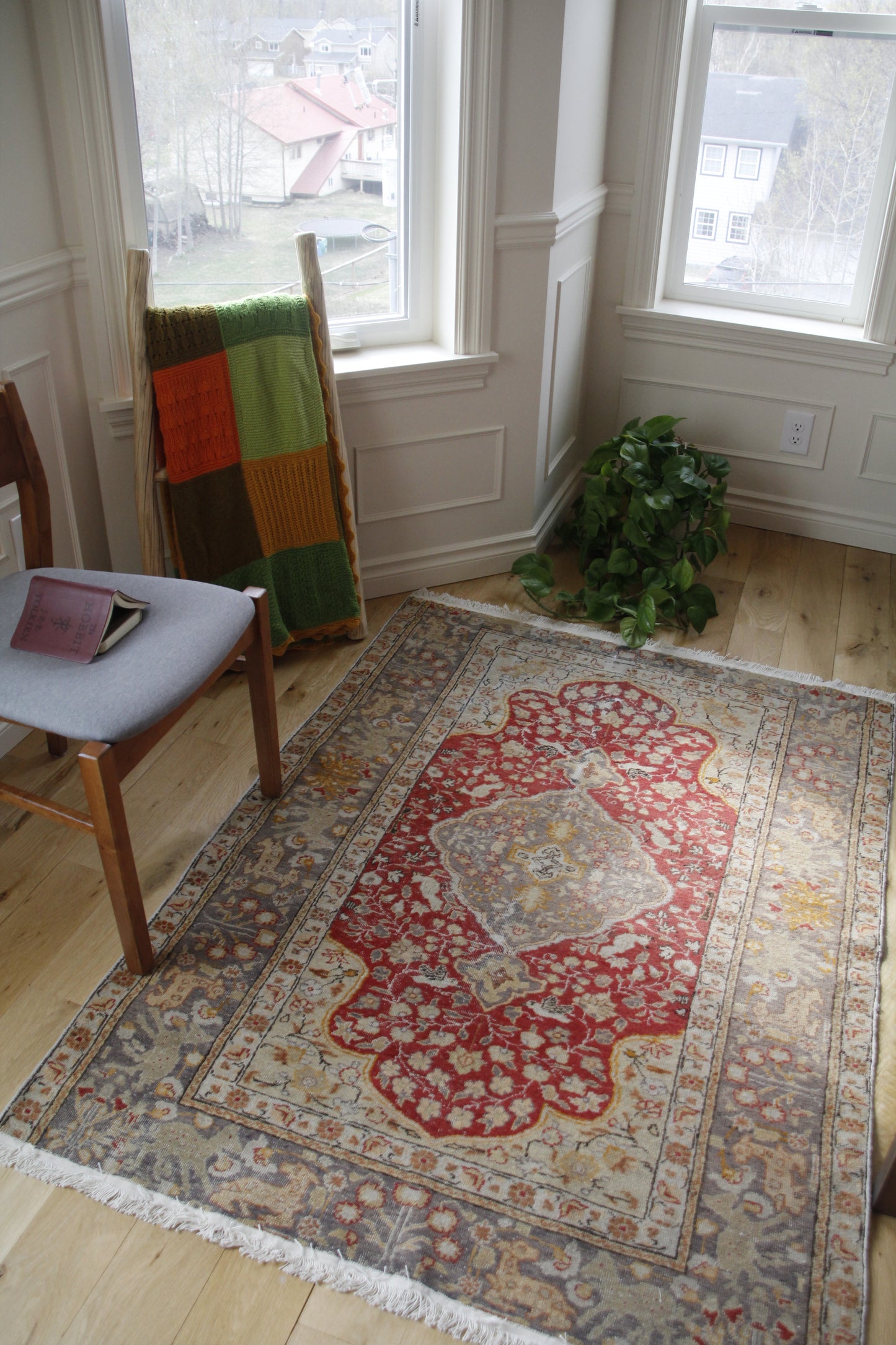 Handmade Vintage Turkish Medium Rug 3'11" X 5'8"