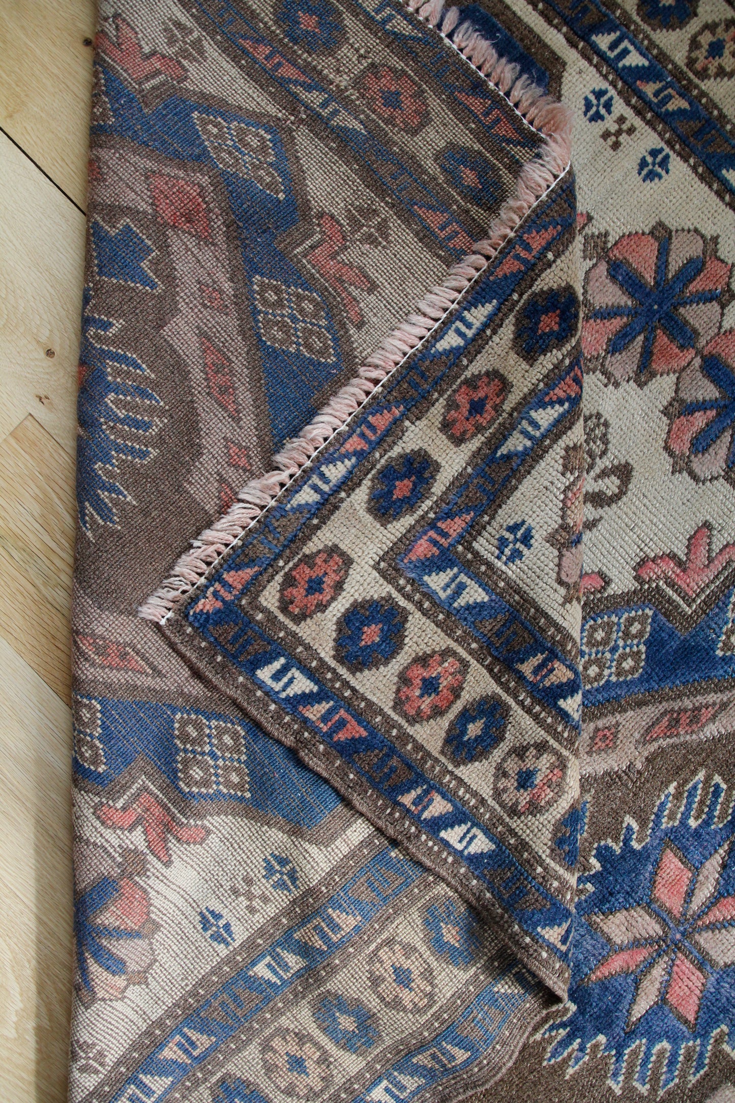 Handmade Vintage Turkish Medium Rug 3'10" X 6'2"