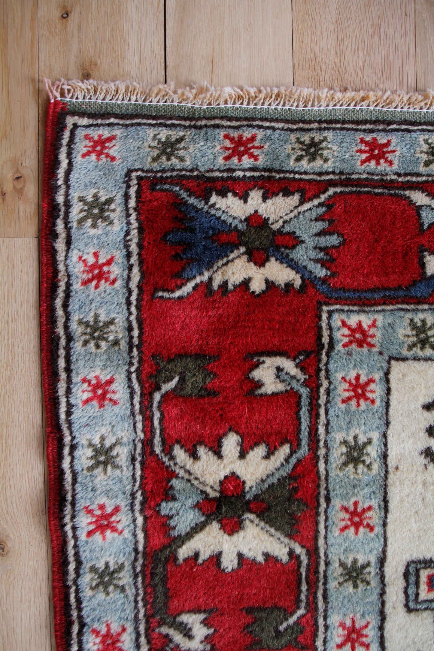 Handmade Vintage Turkish Medium Rug 4'9" X 7'