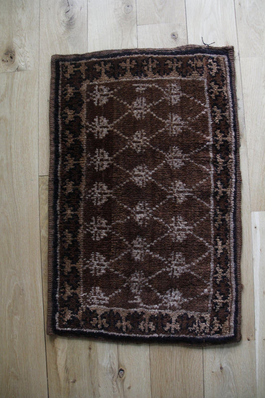Handmade Vintage Turkish Entryway Rug 1'6" X 2'4"