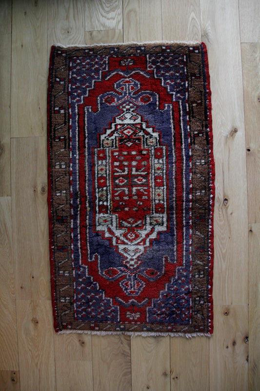 Handmade Vintage Turkish Entryway Rug 1'9" X 3'1"