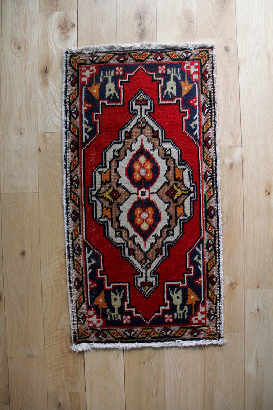 Handmade Vintage Turkish Entryway Rug 1'7" X 3'1"