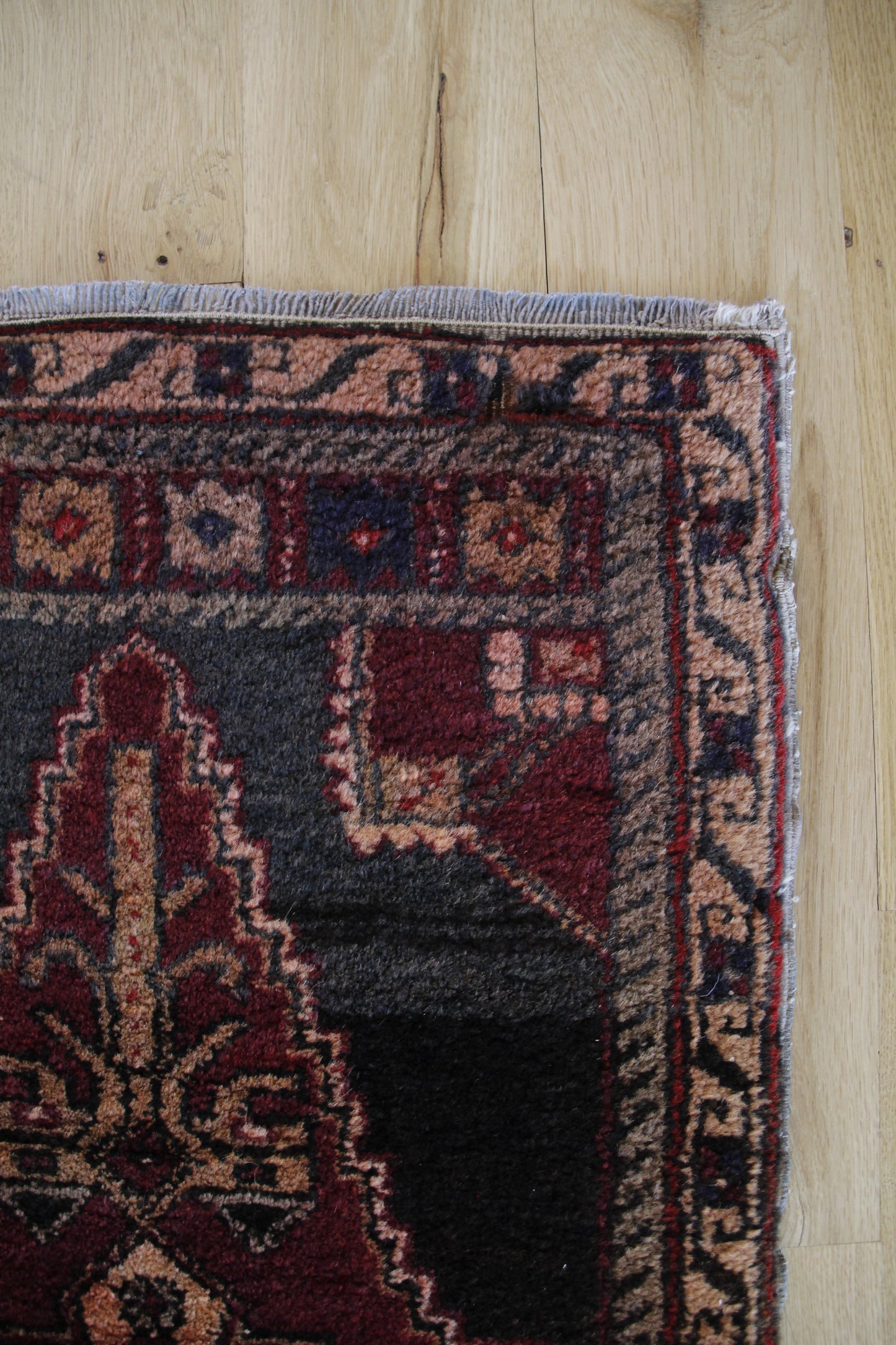 Handmade Vintage Turkish Entryway Rug 1'9" X 3'8"