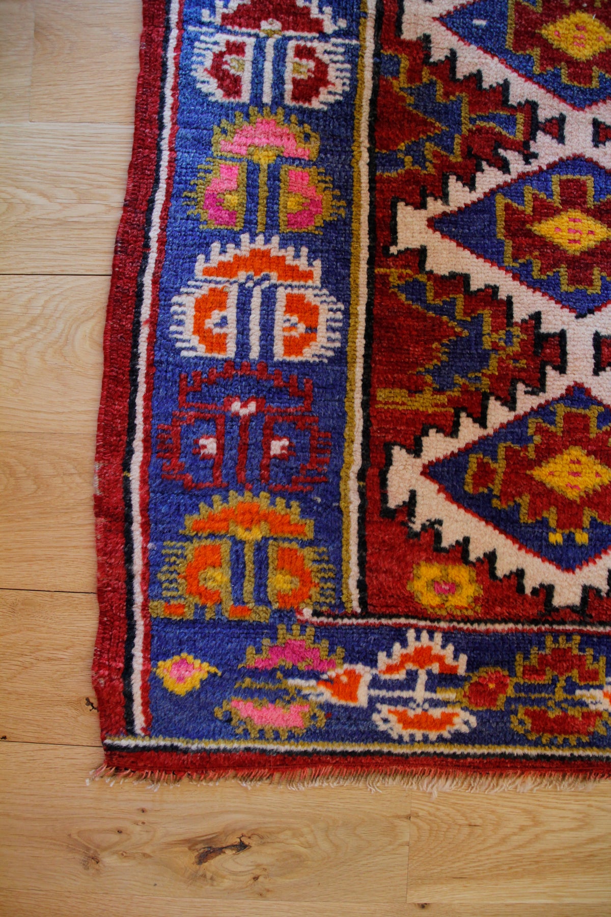 Handmade Vintage Turkish Small Rug 2'6" X 4'