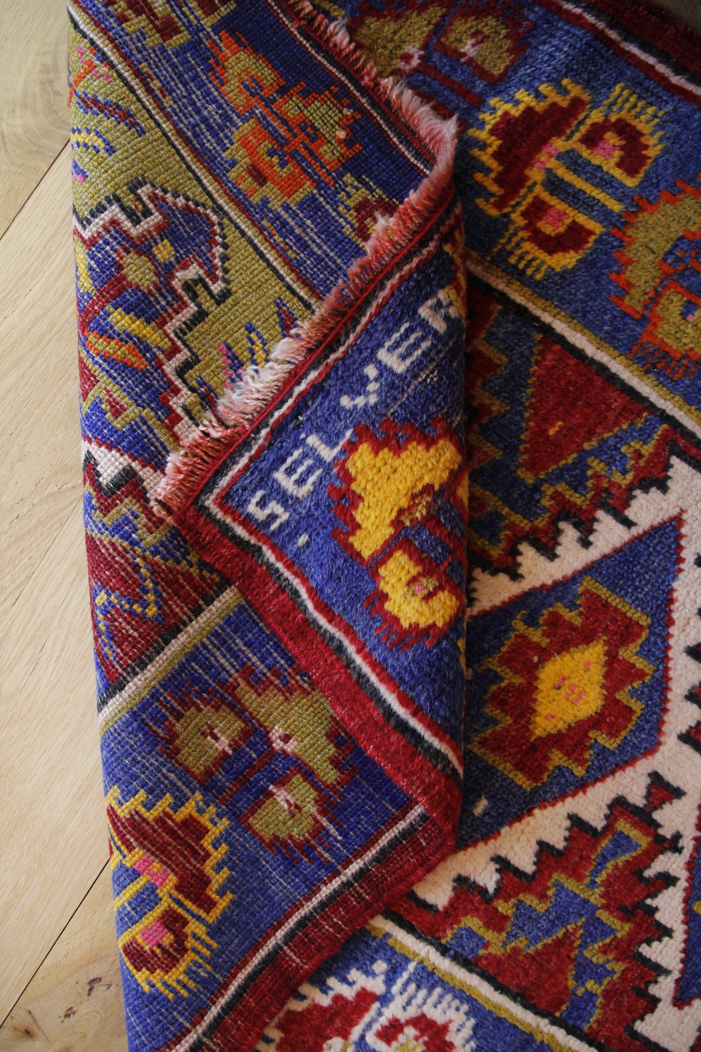 Handmade Vintage Turkish Small Rug 2'6" X 4'