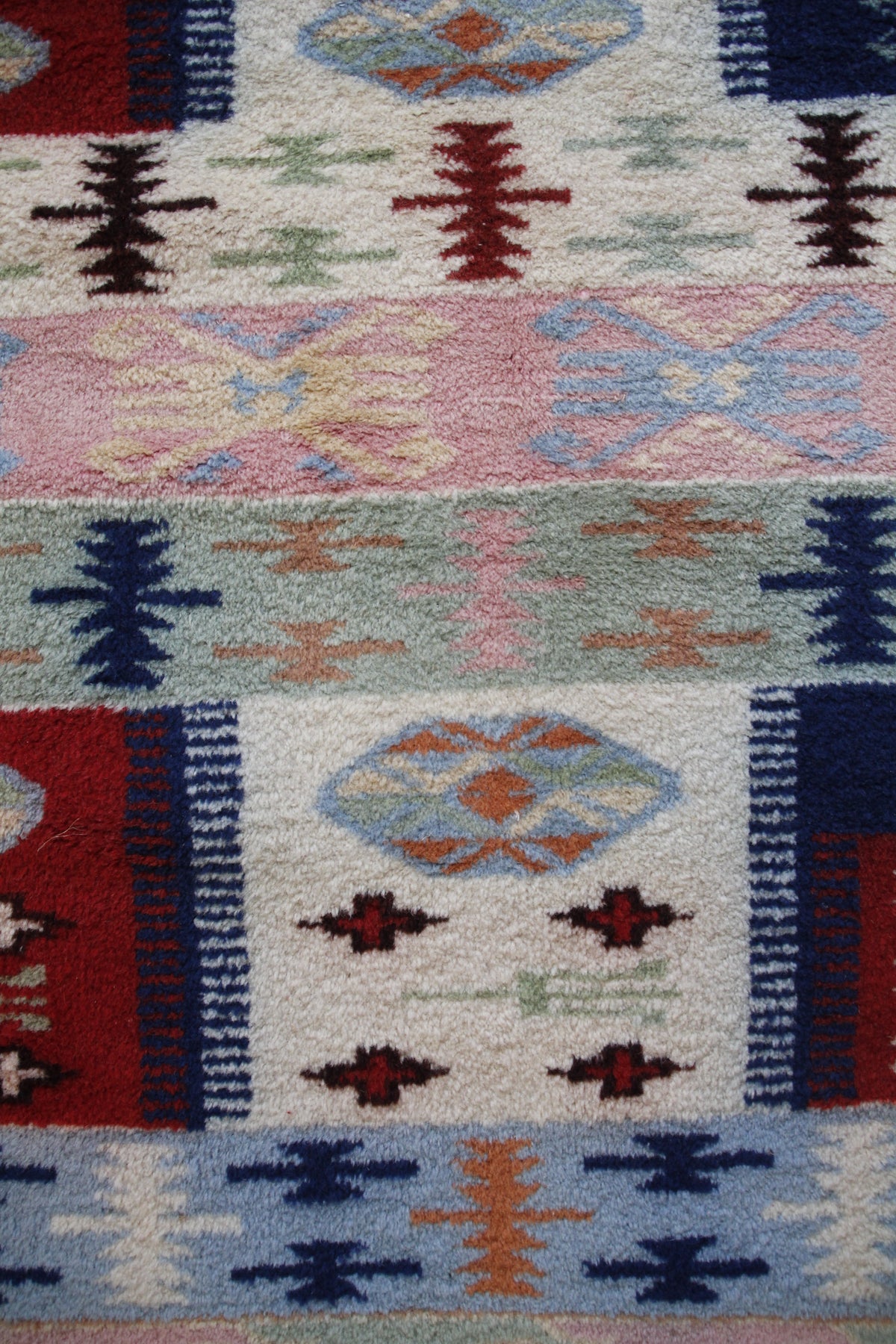 Handmade Vintage Turkish Small Rug 3'9" X 4'