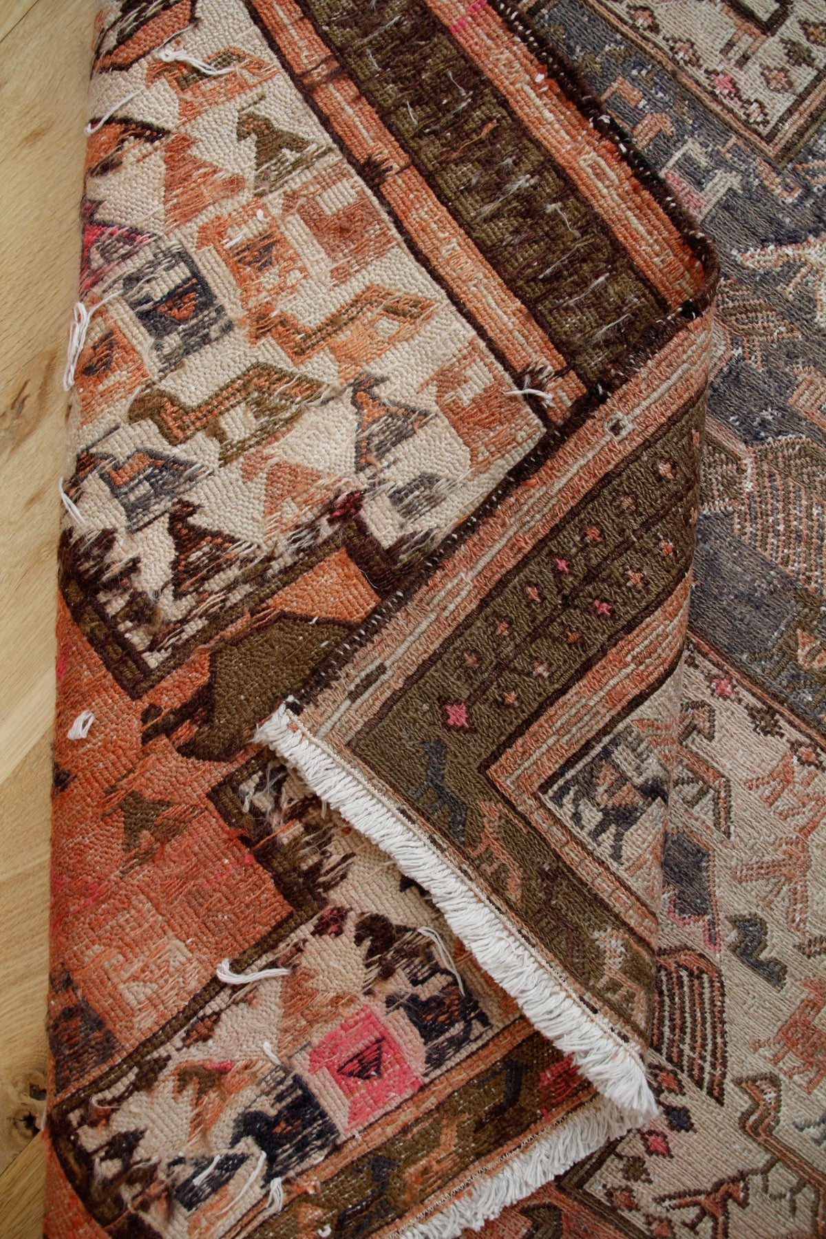 Handmade Vintage Medium Rug 3'6" X 4'10"
