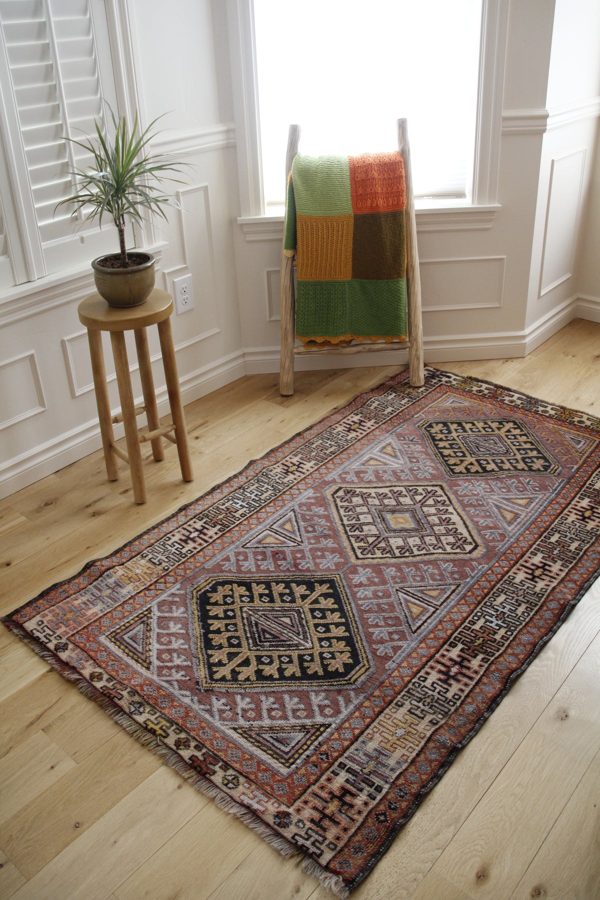 Handmade Vintage Turkish Medium Rug 3'5" X 5'11"