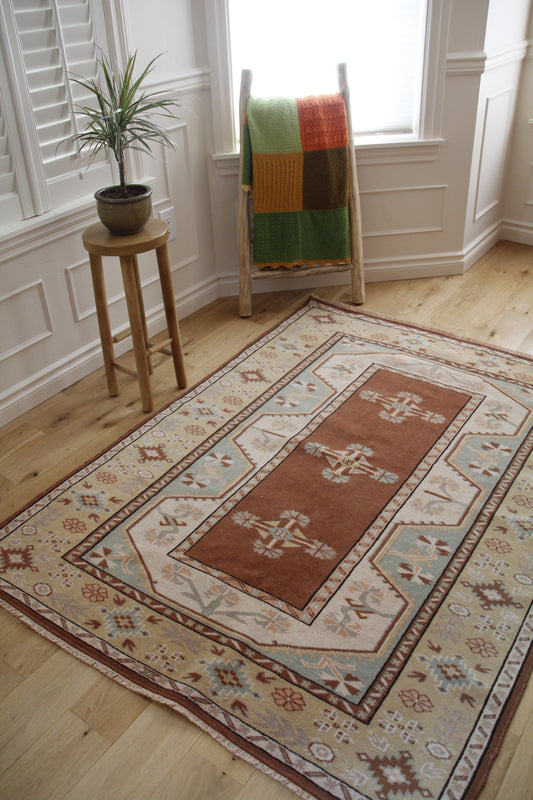 Handmade Vintage Turkish Medium Rug 4'3" X 5'8"