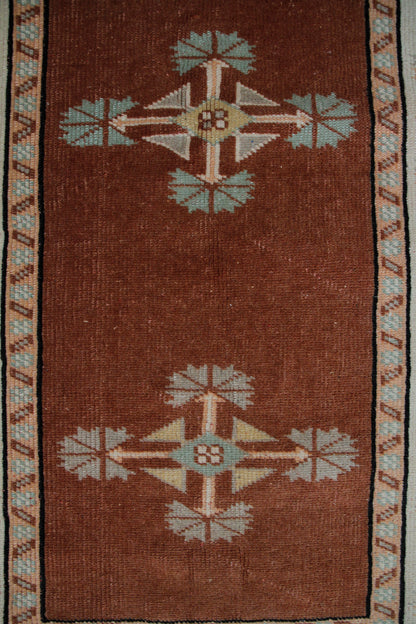 Handmade Vintage Turkish Medium Rug 4'3" X 5'8"