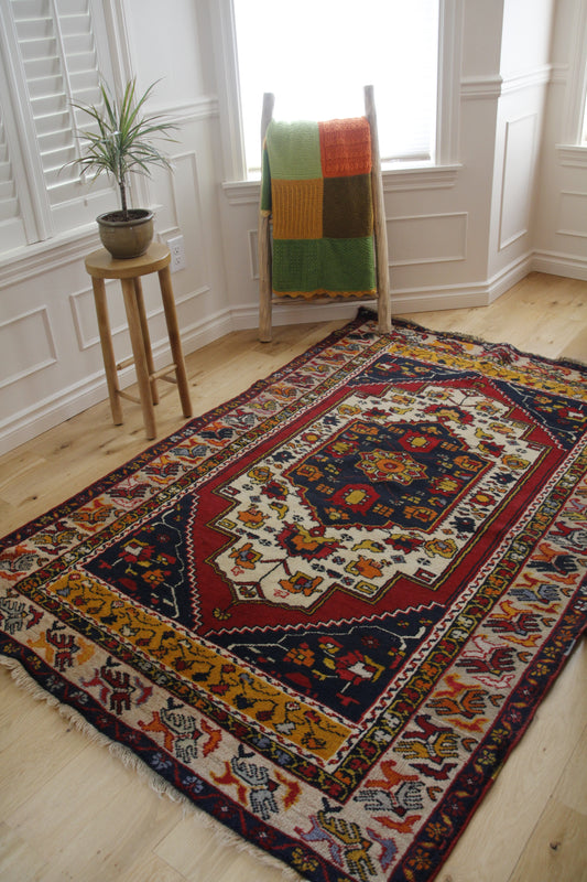 Handmade Vintage Turkish Medium Rug 4'5" X 6'9"
