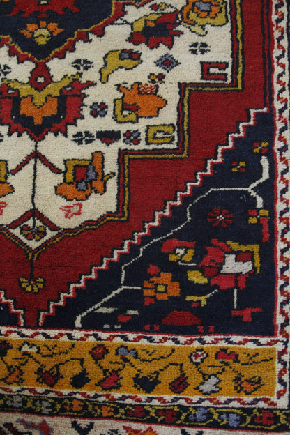 Handmade Vintage Turkish Medium Rug 4'5" X 6'9"