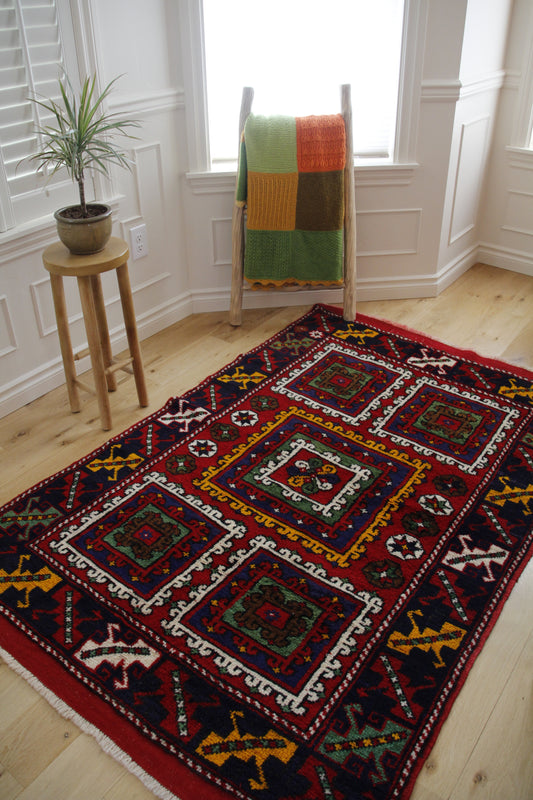 Handmade Vintage Turkish Medium Rug 4' X 6'4"