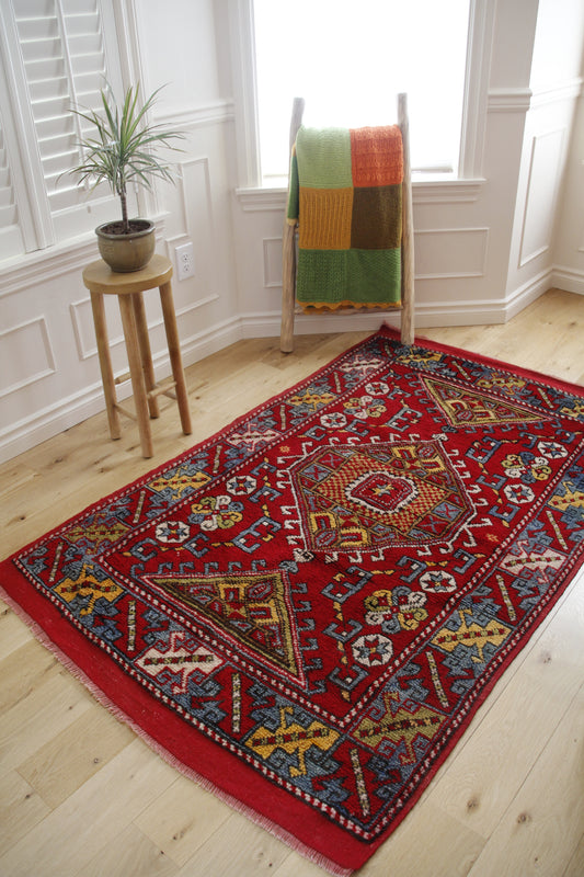 Handmade Vintage Turkish Medium Rug 3'9" X 6'1"