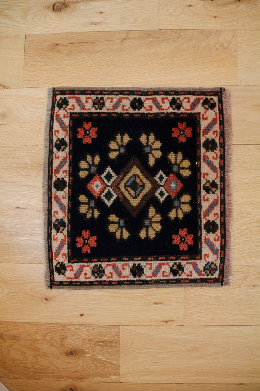 Handmade Vintage Turkish Mini Rug 1'4" X 1'5"