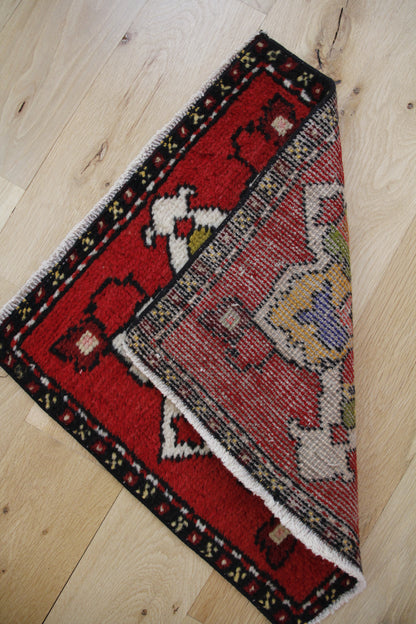 Handmade Vintage Turkish Mini Rug 1'6" X 1'7"