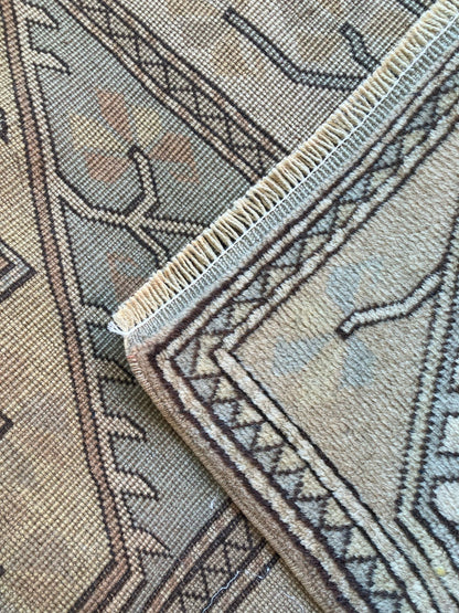 Handmade Vintage Turkish Medium Rug 5'3" X 7'9"