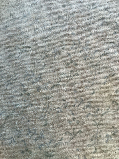 Handmade Vintage Turkish Medium Rug 5'5" X 7'8"